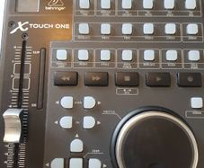 Behringer X-TOUCH ONE Universal  DAW Controller