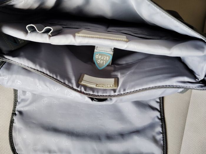 Tech air messenger / laptop bag