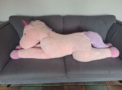 giant Unicorn