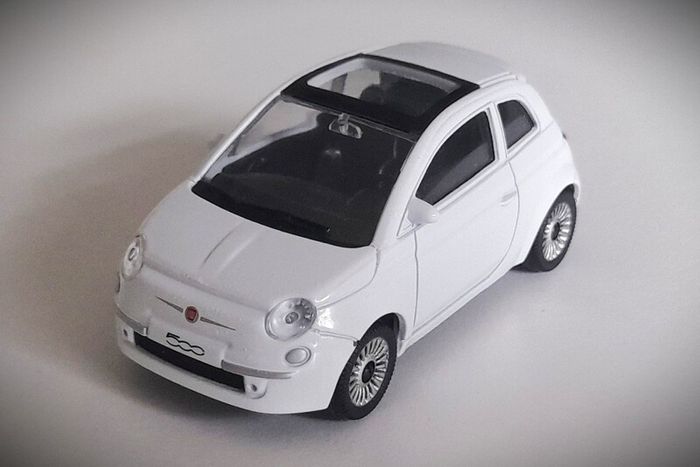 Diecast Model Fiat 500 2007 White - Collectable Motorama 1:43