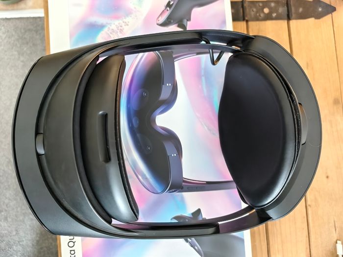 Quest Pro 256Gb in good condition with comfort mods