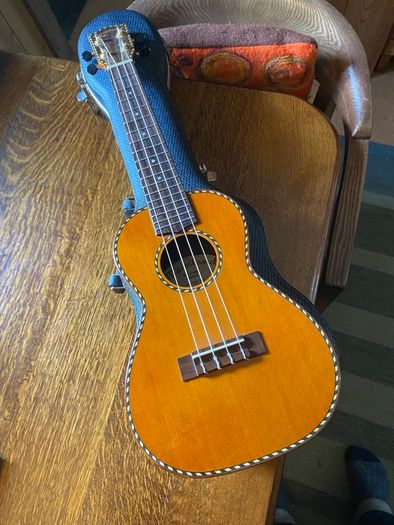 Mainland Red Cedar Concert Ukulele