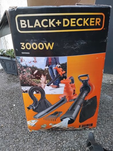Electric leaf blower