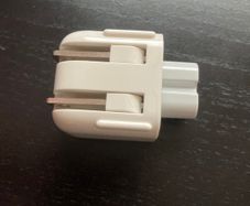 Apple AC wall plug adapter US