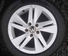 16" Genuine Vw Alloys with tyres