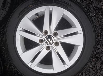 16" Genuine Vw Alloys with tyres