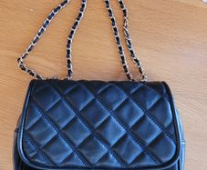 Handbag black with gold chain