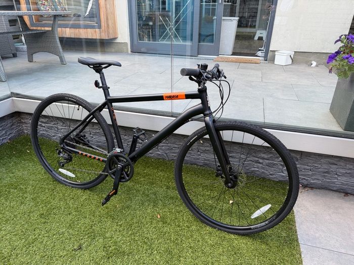 Men's Hybrid Bicycle large - as new 1 year old - rarely used...600 euro new.