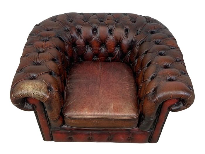 Vintage Deep Button ox-blood leather Chesterfield