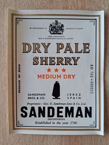 Vintage  Sandeman  Dry pale Sherry Medium Dry label