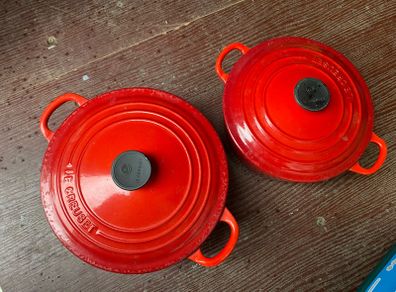 Le Creuset Cast Iron Casserole Pots Dish Dutch Round 20 cm 22 cm Red with Lids