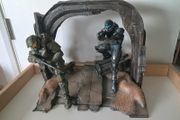 Halo 5 Guardians  Limited Collectors Edition Master Chief vs Spartan Locke Statue