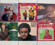 Vinyl bundle including The spinners, Jim Reeves, Glen Campbell, Johnny Mathis, John Denver and The 4 and only seeks