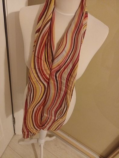Autumnal scarf