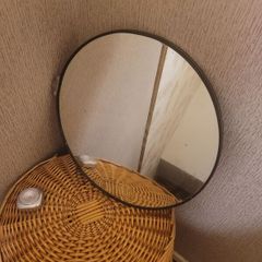 round mirror