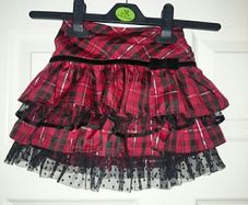 Dunnes Stores skirt, size 2-3y