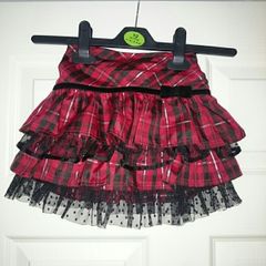 Dunnes Stores skirt, size 2-3y