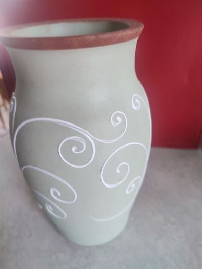 Vintage Stoneware Denby Ferndale Vase in very good condition, green with white swirling, height 25cm, diameter at top 12 cm, but no chips or cracks, Denby Ferndale was first produced in the 1930's.