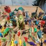 81 dinosaurs including finger and hand puppets Image 5