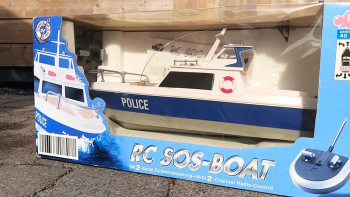 RC model boat