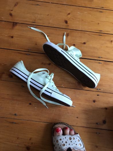 Converse runners