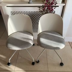Mariolina Miniform Egg Chairs