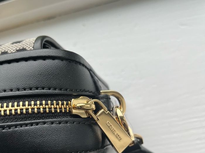 Michael Kors Camera Handbag - Bradshaw Medium with tags