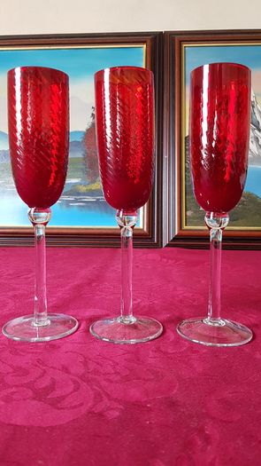 3 Piece Ruby Red Stemmed Swirl Champagne Flutes / Glasses