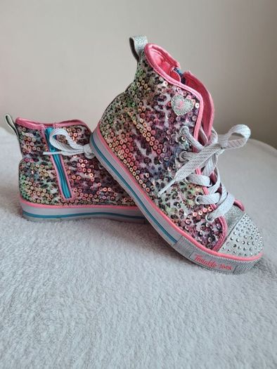 Girls shoes