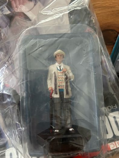 collectables action figures