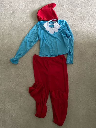Kid's Halloween costume, papa Smurf