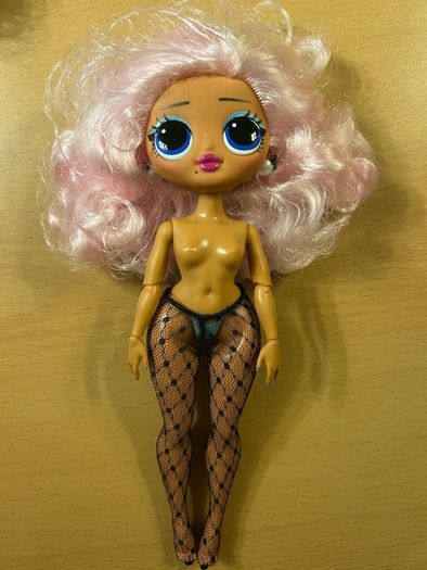 Nude LOL Amazing Surprise OMG Uptown Girl Doll