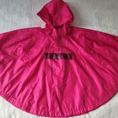 Decathlon Guechua Girls Rain Poncho, size: 4-6 years, plus Free Winnie the Pooh Rain Poncho size 6+