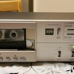From 1983 Telefunken RC100 tape deck, good condition.
