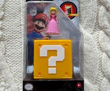 Super Mario Bros. Movie Princess Peach Mini Figure with Question Block New DAMaged BOx Please look at the pictures