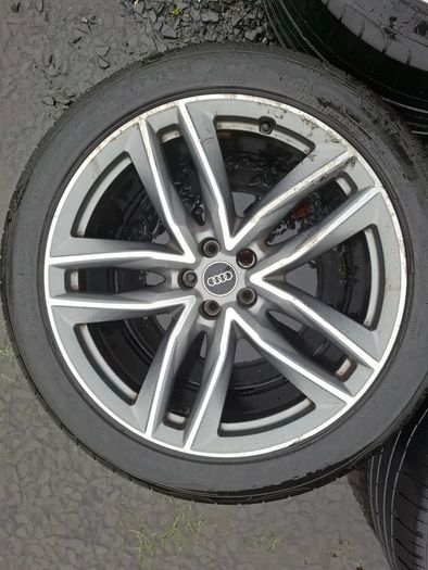 21" Genuine Audi Q7 S Line Alloys with tyres