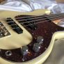Electric gutair bass Image 4