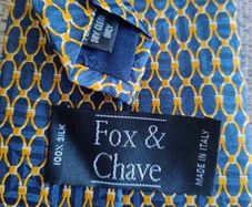 Fox and Chave silk tie new and in excellent condition with no issues made in Italy RRP 65 FREE STANDARD POSTAGE INCLUDED