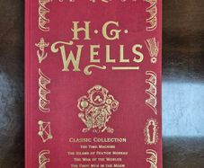HG Wells Classic collection Hardback