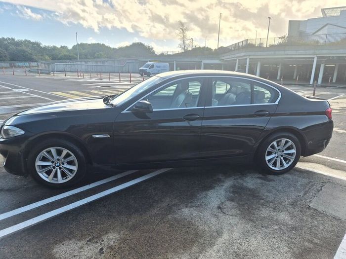 BMW 5-Series 2011