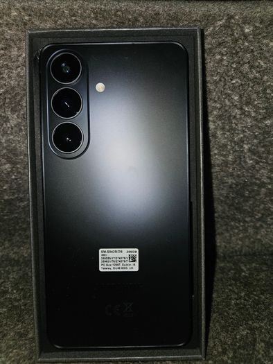 Samsung S26 256 gb mint condition unused unlocked