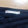 ladies jeans. LEVIS size 28 Image 4