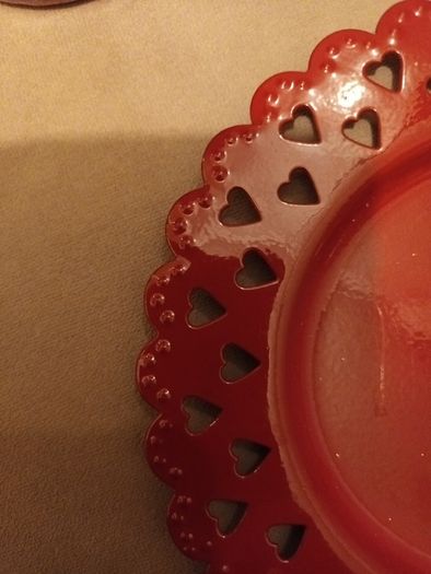 Red pillar candle & plate