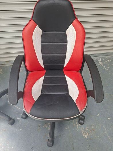 2 office chairs