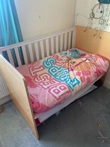 Cot bed 0-8yo