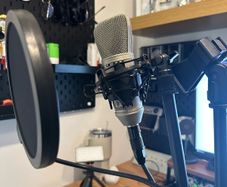 behringer b1 mic with cable and pop filter