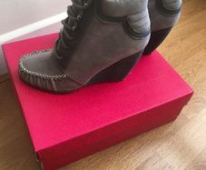 Shellys Buffalo Boots, size EU-40, UK-6