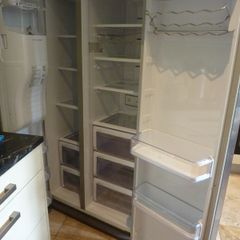 Samsung Fridge Freezer shelves