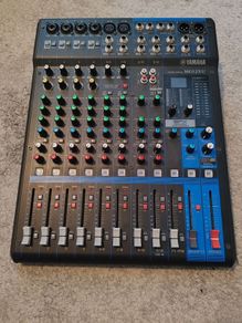 mixing desk Yamaha MG12XU