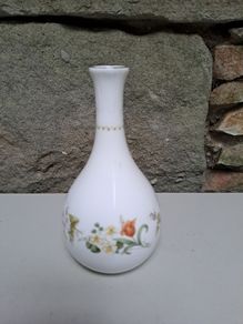 Wedgwood bud vase Mirabelle